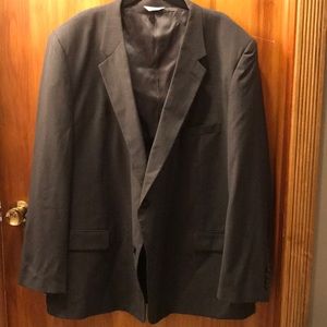 Men’s gray suit